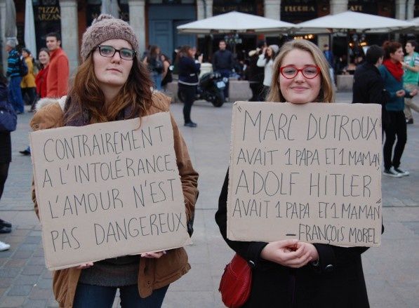 Mariage pour tous : honteuse et lâche reculade d'Hollande!