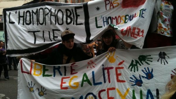 Presse : Retour sur la manifestation anti mariage gay