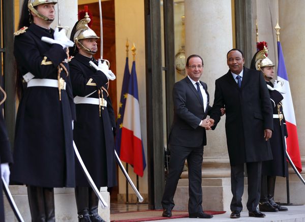 L’armée française pour protéger l’uranium d’Areva : entre colonialisme et dépendance