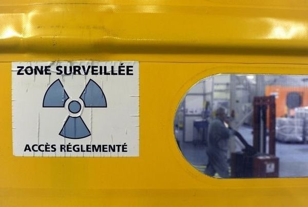 Tricastin Areva : fuite de 30kg d'oxyde d’uranium radioactifs après la rupture de confinement d’une tuyauterie aérienne