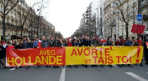 L’ultradroite retrouve le pavé