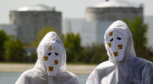 Nucléaire : des militants Greenpeace entrent dans Fessenheim