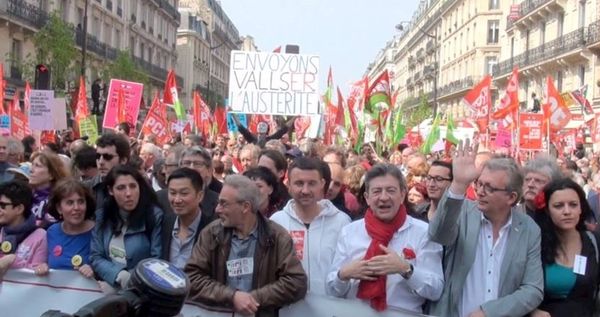 Des milliers de manifestants de gauche contre l'austérité, pour l'égalité et le partage des richesses