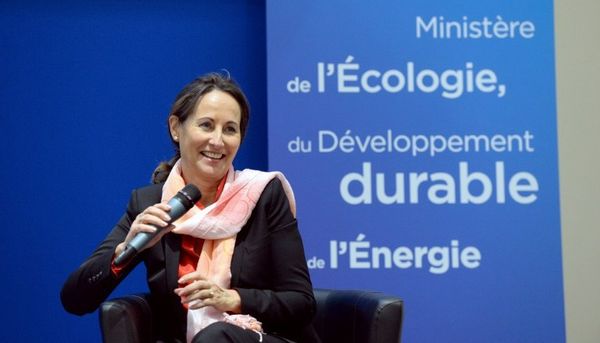 Loi sur l’énergie : un cadeau de 40 milliards d’euros au lobby de l’auto électrique