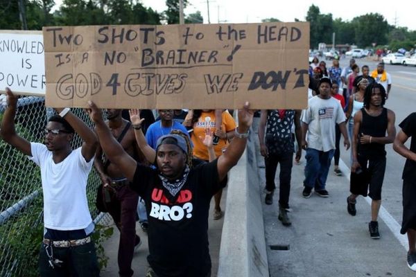 Défense des émeutes de Ferguson