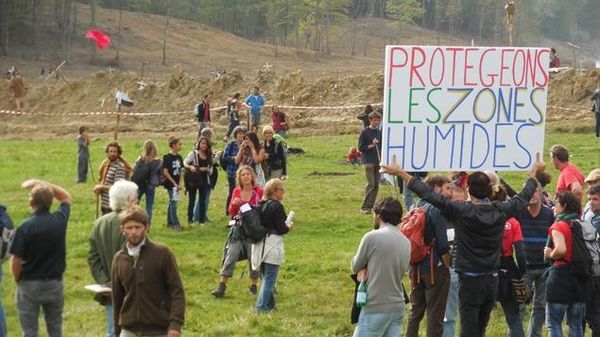 Un mort sur la ZAD du Testet