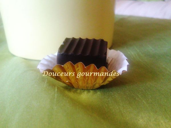 Chocolats noirs au coeur tendre