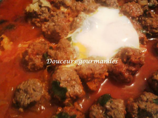 Tajine de kefta aux oeufs