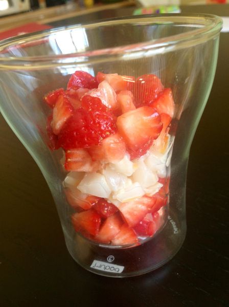 Fraîcheur d'été la verrine coco litchi fraise gingembre réalisée au thermomix