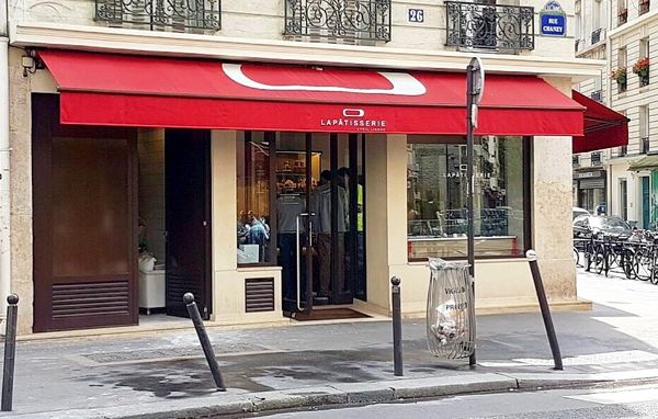 Pâtisserie, bistrot et chocolaterie de Cyril Lignac... Un petit coin de rue au paradis de la gourmandise.