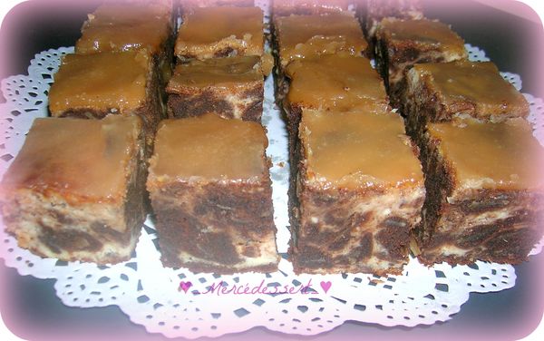 Brownie marbré cheesecake et nappage caramel beurre salé