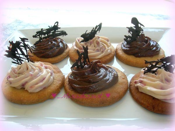 Tartelettes chocolat blanc/fraise et toblerone