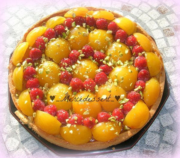 Tarte abricot framboise pistache