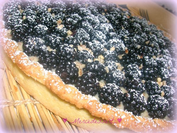 Tarte aux mûres sauvages et crème pâtissière amandes/noisettes