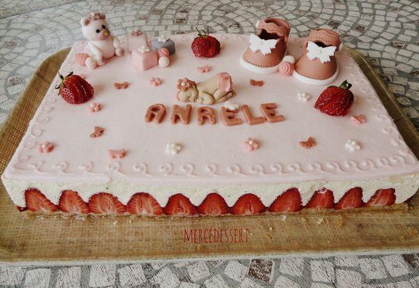 Fraisier de baptême
