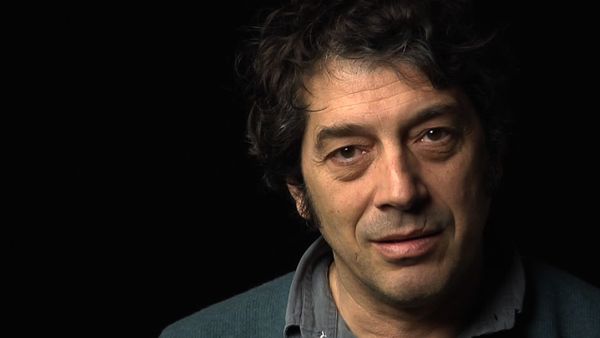 Le curé et la psy mènent l'enquête