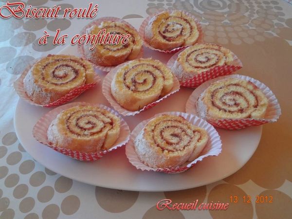 Biscuit roulé à la confiture