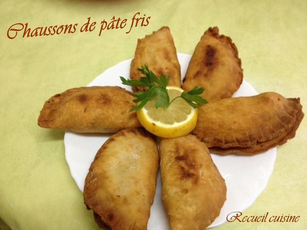 Chaussons de pâte frits