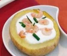 Patatas rellenas de gambas