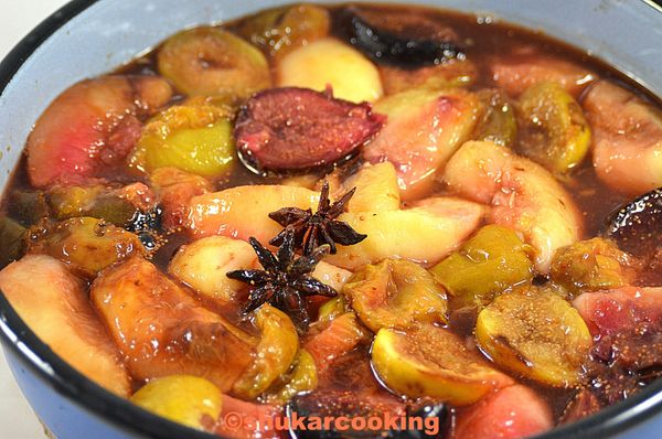 Papillote de pêches, prunes, figues rôties au miel