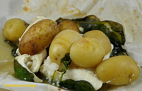 Papillote de cabillaud sur un lit d’épinard et pomme de terre de Noirmoutier