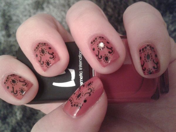 Je suis de retour, nouveau nail art