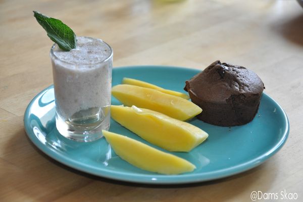 Mousse de banane et coulant au chocolat.