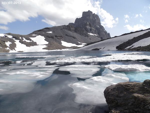 ubaye - lac des neufs couleurs en juillet
