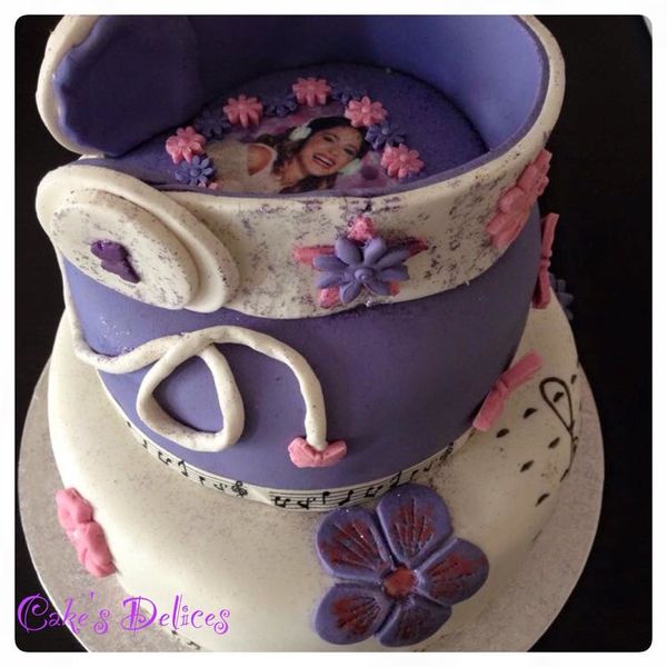 Gâteau anniversaire Violetta