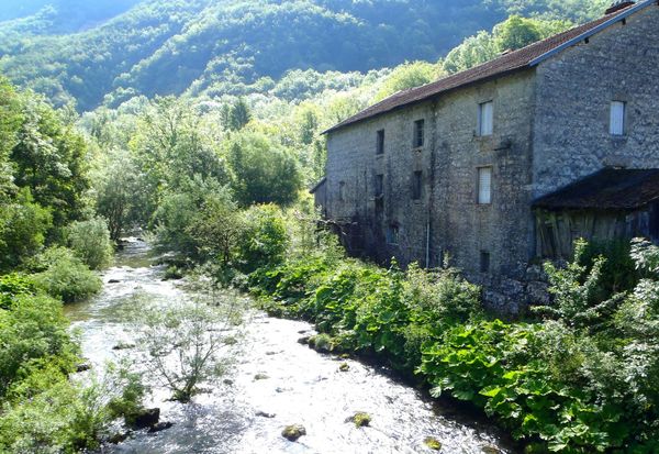 L'albarine (1): la cascade de la Charabotte.
