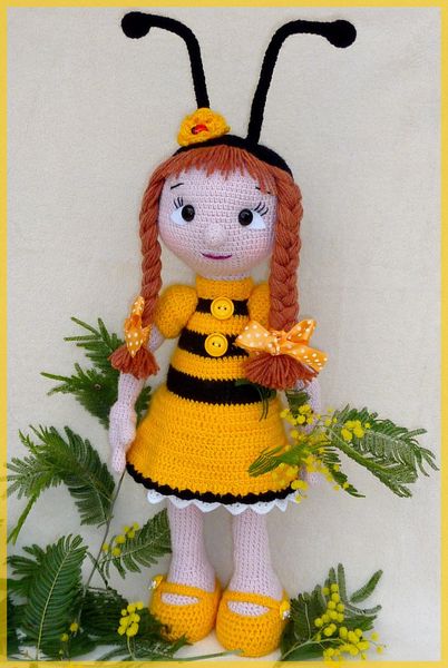 Poupée Abeille