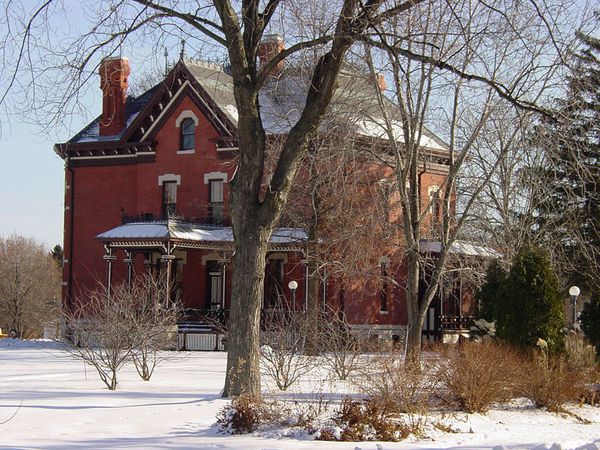 More facts about Naperville