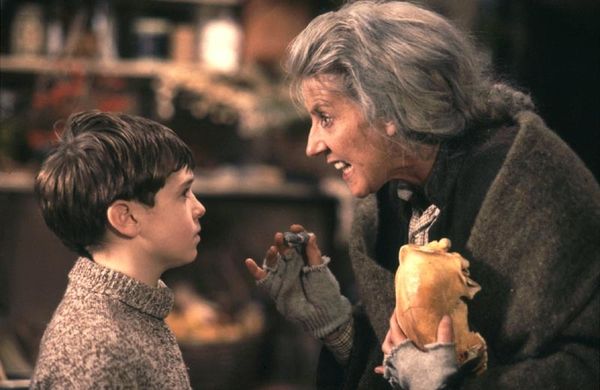 Saison 1 Episode 12 : La sorcière d'Avonlea (The witch of Avonlea)