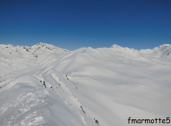 Le Quermoz 2296 m. Ski de rando en Beaufortain.