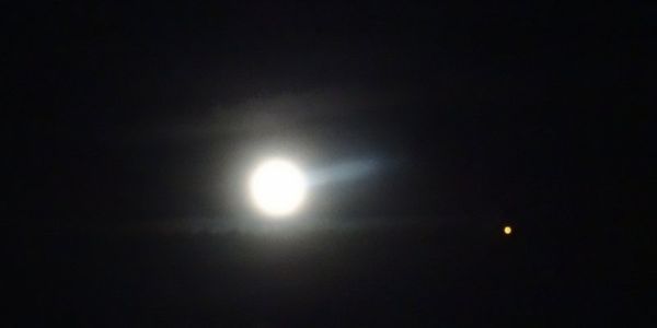 Ovni à Pau dans les Pyrénées-Atlantiques le 27 août 2015