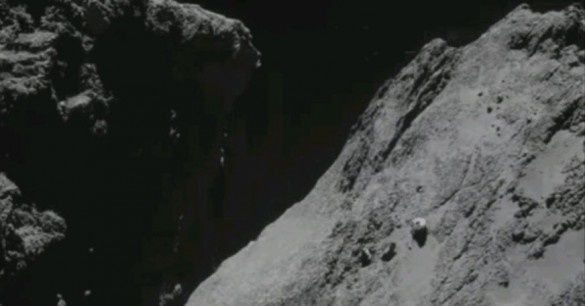 Photo : ovni sur la Comète 67 P