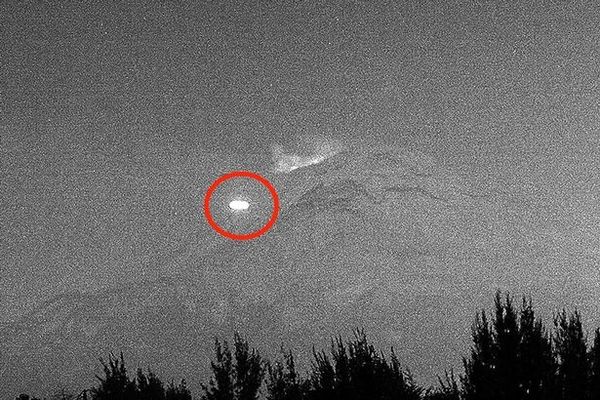 Photo extraite de la vidéo : ovni au volcan Popocatepetl au Mexique le 7 octobre 2015