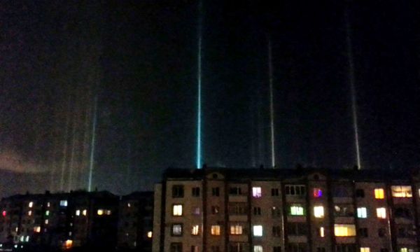 Photo : rayons lumineux à Birobidjan Russie, début janvier 2016