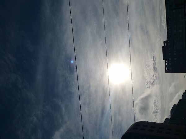 Crédit photo Sara. Ovni à Lyon, le jeudi matin 16 juin 2016, à 08 H 27...