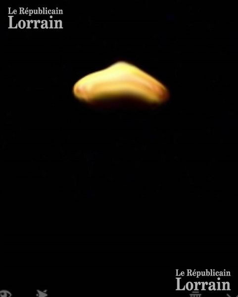 Crédit photo DR, journal "Le Républicain Lorrain" du 24 juillet 2016. Ovni à Rezonville le 23 juillet 2016. On dirait une banane...