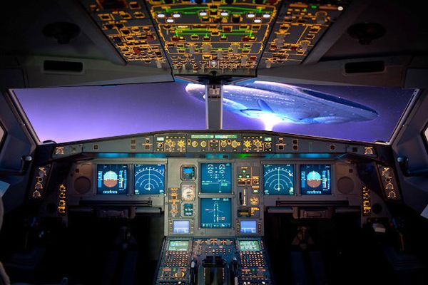Ces ovnis vus par ces Pilotes Français d'avions