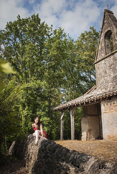 Danse : l'église abandonnée I