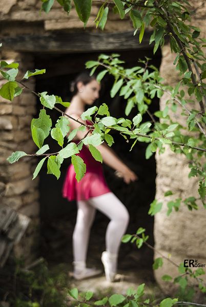 Danse : portrait flou à la porte