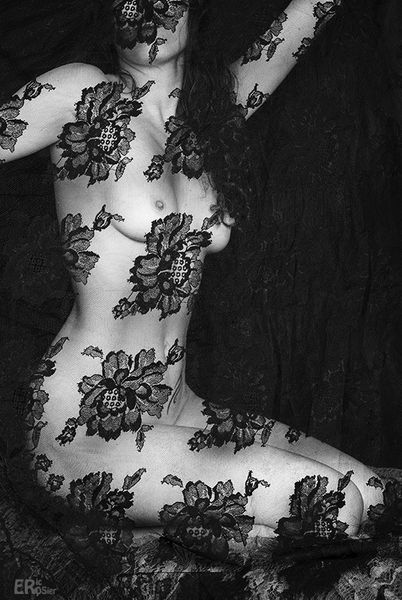 Nu en dentelle 4