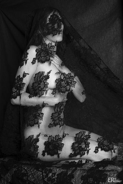 Nu en dentelle 3