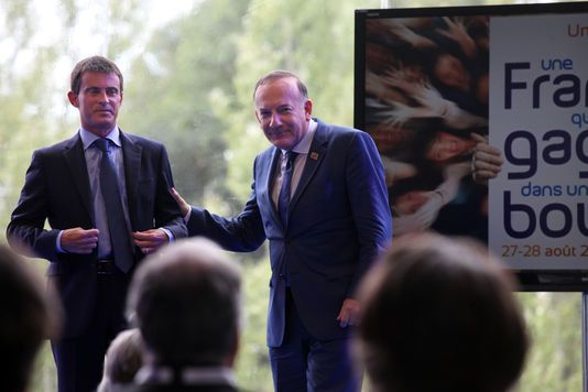 Valls promet de nouveaux cadeaux au patronat