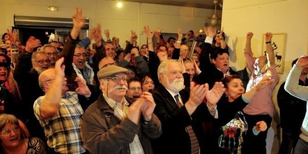 Liesse dans le camp de la gauche à Sète. Photo Vincent Andorra ML