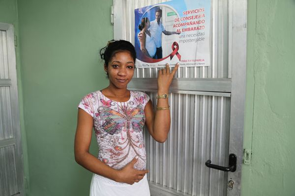 Cuba, 1er pays à éliminer la transmission mère-enfant du VIH et de la syphilis