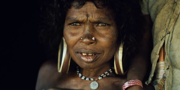 Aborigène australienne. Voilà à quoi ressemblait l'aïeule africaine de Nadine Morano à son arrivée en Europe.