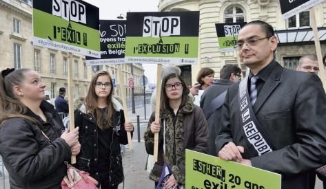 La famille Lemesre hier devant l'Assemblée nationale. Photo Francine Bajande